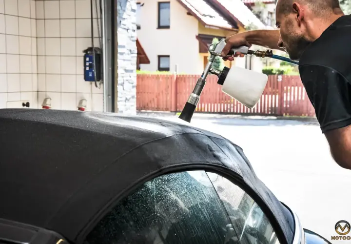 Jaki olej do hydrauliki dachu kabrioletu? Poradnik eksperta