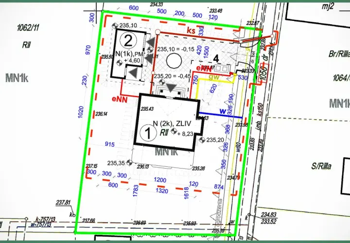 Mapa do celów projektowych cena: szczegółowy plan działki z oznaczeniami budynków, granic i wysokości.