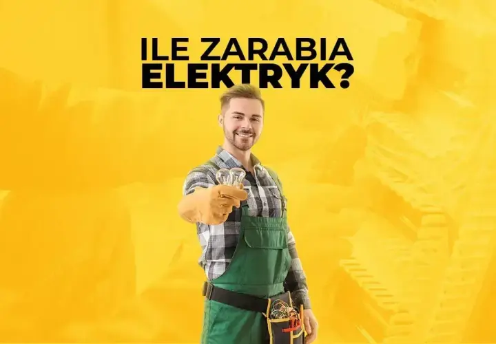 Uśmiechnięty elektryk w zielonym ogrodniczkach trzyma żarówki. Dowiedz się, ile zarabia elektryk i jakie są perspektywy zawodu.