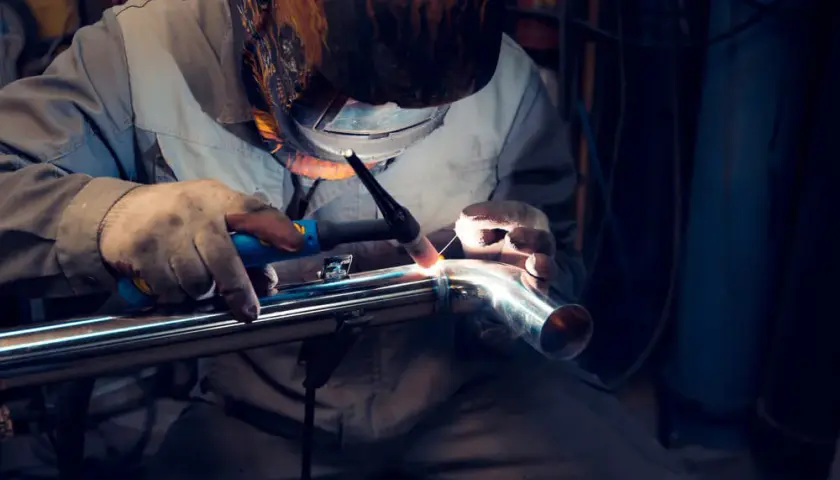 Spawanie stali nierdzewnej: Wybierz metodę, uniknij błędów!