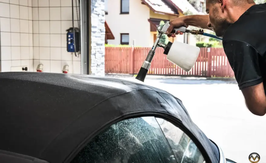 Jaki olej do hydrauliki dachu kabrioletu? Poradnik eksperta