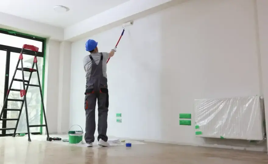 Malowanie mieszkania 50 m² - Ile kosztuje naprawdę?