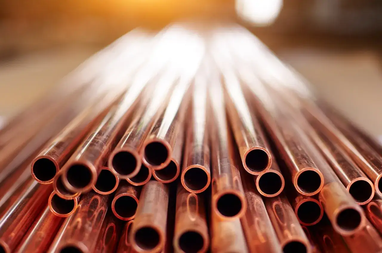 różne materiały rur hydraulicznych